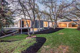 Floor to ceiling windows take full advantage of the views, bringing all that nature has to sing, chirp. An Eduard Dreier Home Asked 1 2m Modern Home In Salt Lake City Utah On Dwell