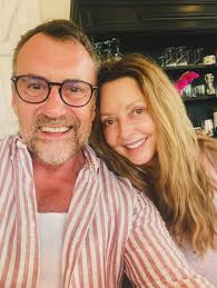 BACK FROM FAMILY HOLS IN FRANCE (12 of us❤️) at my friend's house  @tafiartfrance (you can book whole house too or just one room for B&B for a  few nights, it's a