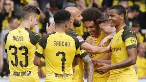 Le borussia mönchengladbach est reparti de l'avant contre. Bundesliga Dortmund S Impose Avec La Maniere A Fribourg Et S Accroche Au Bayern Munich 0 4 Videos Le Soir