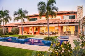 Imovel A Luxury Homes Casa Cinematografica No Fazenda Da Grama Golf Club Ref Ia9781 Casas Faxadas De Casas Estilos De Casa