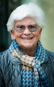 Street Portraits w/Josephine in Belfast, Northern Ireland #streetinterview  #sonyalphasclub #streetportraits #portraitphotographer #sonyportraits  #belfast #modelstrangers