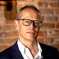 I walk past this estate in Southwark and its railing