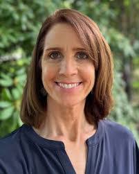 Stephanie Wendt's Instagram, Twitter & Facebook