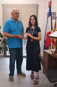 Un dysfonctionnement qu'il faudra corriger, annonce richard ferrand. Lucie 1ere Feminine A Santa Pau Et Recoit La Medaille De Llupia Perpignan Les Rois De La Tet