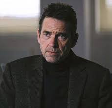 Arturo Casares's Instagram, Twitter & Facebook