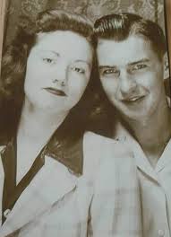 Identifying a WW2 marine boyfriend of great great grandmother?