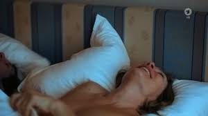 Watch Online - Aglaia Szyszkowitz - Kein Herz fur Inder (2017) HD 720p