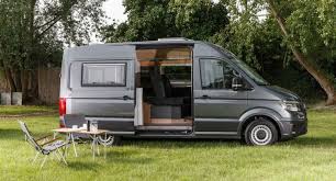 Voir plus d'idées sur le thème van aménagé, camion amenager, fourgon aménagé. Un Prototype Reimo Sur Vw Crafter Fourgonlesite