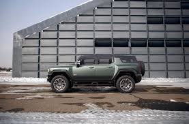 Additionally, all hummer ev suv models feature the enhanced version of super cruise6, an when production begins in early 2023, the hummer ev suv edition 1 will have a starting msrp of $105. Hrshjrqnfaoflm