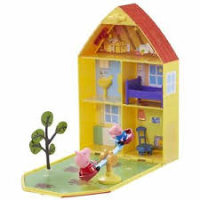 Solo necesitas usar el ratón del pc para elegir y arrastrar los objetos que quieras cambiar de sitio. Peppa Pig House Suitcase Home And Garden Set Includes Figure Peppa Pig And George Ebay