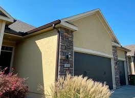 With over 50 years' experience, eldon & sons are the experts you want for gutters, siding, windows, insulation, and lightning protection. Arrow Renovation Gutters Downspouts Photo Album Lee S Summit Mo Home With New Gutters And Downspouts