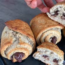 3 307 Mentions J Aime 149 Commentaires Me Lou La Sale Assiette Sur Instagram Petits Pains Chocolat Ban In 2020 Food Healthy Diet Recipes Diet Recipes Easy
