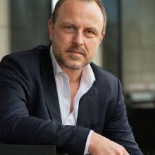 Peter Neumann aus London