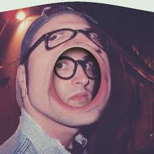 Non-EU resident in France selling