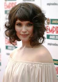 La frange a encore de beaux jours devant elle. 1001 Variantes De La Coiffure Carre Avec Frange