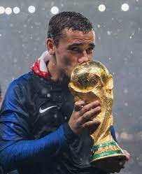 Get it on google play. Antoine Griezmann Of France Celebrates With The World Cup Trophy Antoine Griezmann Griezmann World Cup Trophy