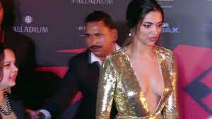Deepika Padukone Exposes Deep Cleavage In XXX Return of Xander Cage Movie  Promotion _ 2017 - video Dailymotion