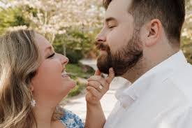 Maggie Hunter's Instagram, Twitter & Facebook