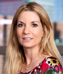 Lynne Collier's Instagram, Twitter & Facebook