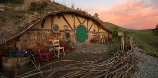 Rumah hobbit paraland resort / harga menginap di rumah. This Airbnb Feels Like A Real Life Hobbit House Straight Out Of Middle Earth Mdash But It S Right Here In The U S Travel Leisure