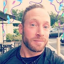 Todd Farrington's Instagram, Twitter & Facebook