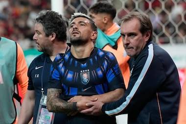 Arrascaeta sente les&atilde;o em jogo do Uruguai, agoniza em dor, &eacute; substitu&iacute;do e preocupa o Flamengo - Estad&atilde;o