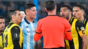 Racing en Alerta: ¡Rojo Fuera! ¿Adiós a la Libertadores por Sanción? - Imagen principal del artículo