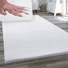 Kunstfell teppich test unsere favoriten unter der menge an getesteten kunstfell teppiche! Amazon De Teppich Wohnzimmer Kunstfell Plusch Hochflor Shaggy Weich Waschbar Grosse 140x200 Cm Farbe Weiss