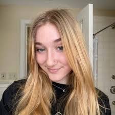 Lucia Nelson's Instagram, Twitter & Facebook