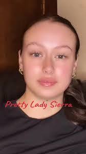 Jillian Mayfield's Instagram, Twitter & Facebook