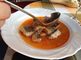 Ungarische Karpfenfischsuppe Fischsuppe Ungarisches Essen Fisch Zubereiten