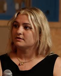 Nouvel entretien avec Natasha Guy (@natashanotbedingfield), réalisé par  Louiz Castiella (@cmoilouiz). , Natasha Guy, artiste plasticienne  franco-américaine, explore les frontières entre sculpture, ...