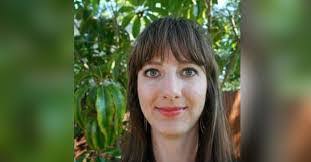 Laurie Muniz's Instagram, Twitter & Facebook