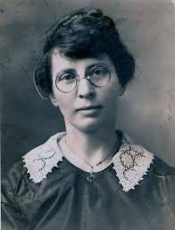 Sarah Elizabeth Hayes “Sally” Holsinger Greenlaw (1883-1967)