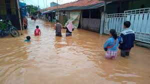 Apalagi menurut kajian bpbd dki jakarta, pembangunan jakarta tidak dilengkapi dengan sistem. Banjir Di Perbatasan Indonesia Malaysia Tanggap Bencana