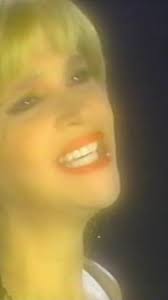 Cada “Ángel Caído” es una oportunidad para encontrar la luz interior💡✨💜  #yolanditamonge #yolandita #cantante #puertorico #angelcaido