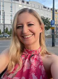 Zlecę wykonanie wizualizacji ogrodu, kostki oraz wnętrz. Osoby  zainteresowane proszę i kontakt