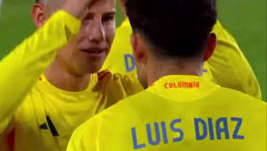 El rey 👑 corona a otro rey 👑 James Rodríguez a Luis Díaz 💛💙❤️