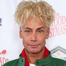 Watch Elizabeth Stanton's Great Big World (2011) TV Series Free Online