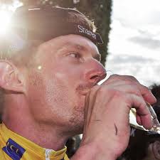 Il y a 10 ans, Lance Armstrong rendait les armes