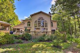 $1 (njy > containerworld partnered with containerone) pic hide this posting restore restore this posting. Superb Pocono Lake House W Private Beach Dock Updated 2021 Tripadvisor Pocono Lake Vacation Rental