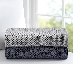 This simple yet stylish throw adds warmth and creates coziness all year long. Chunky Knit Kids Blanket Pottery Barn Kids