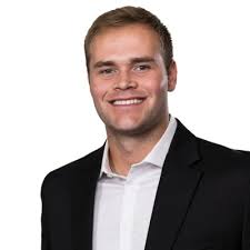 I had such a great time visiting my former teacher and coach, Jeremy Large,  and speaking with his Service Learning students today at New Palestine High  School. After sharing my experience… |