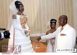 Look At These Funny Ghetto Wedding Pictures Nowaygirl Funny Wedding Pictures Wedding Humor Wedding Jokes