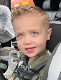 Let's MAKE SOME NOISE all the way up to the Heavens by honking and beeping  for the most Hansome & perfect Little Angel 👼🏼 101 S. Oak. Ave. Primos 📍  18 months