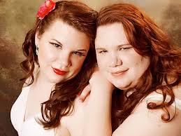 Tell me this is not weird..... 2 players with almost identical name.