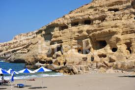No kitchen, no laundry, dogs welcome. Strand Und Sandstein Klippen Bei Matala Kreta Griechenland Stockfotos Freeimages Com