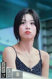 Earrings DlOR Heart Lock, that she wore Ahyeon