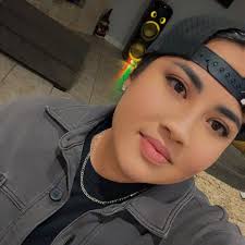 Ashley Zubia (@ash.buggg) • Facebook