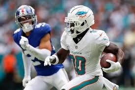 Tyreek Hill shares simple reason he believes he is better than Patrick  Mahomes - The Mirror US